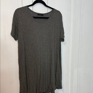 💚 Aritzia Talula | Charcoal Short Sleeve oversized Relaxed Fit Tee - Small